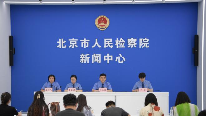 每体：在巴萨的欧冠比赛结束前，俱乐部不会在换帅方面做出决定